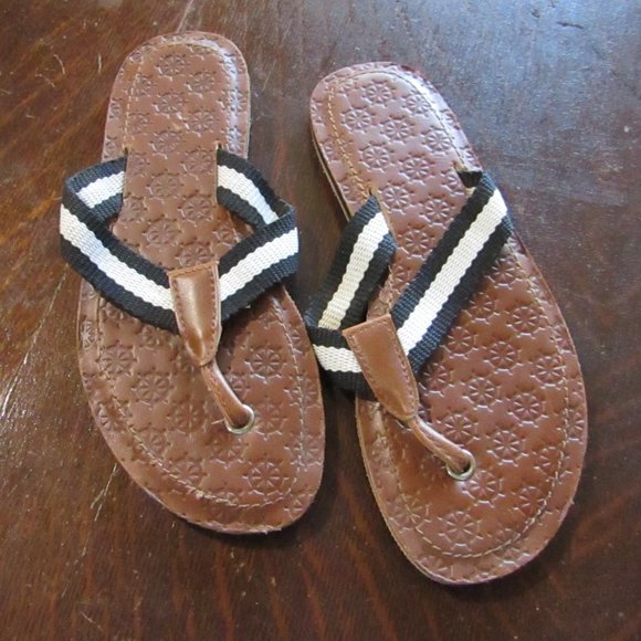 Nautical blue and white flip flops - size 5/6 - Picture 1 of 5